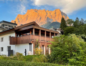 Apartment Mein Kraftplatz - Private Retreat by Daisy's Yoga Garden, Ehrwald